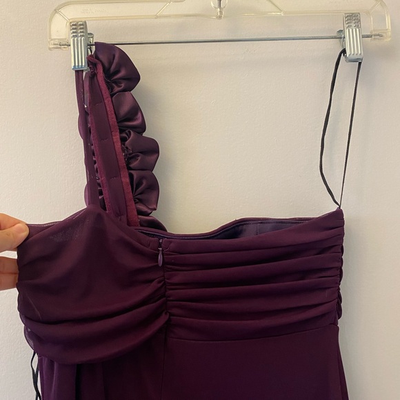 One Shoulder Rosette Strap Purple Waist Gown / Prom Dress Size Small - Picture 6 of 7